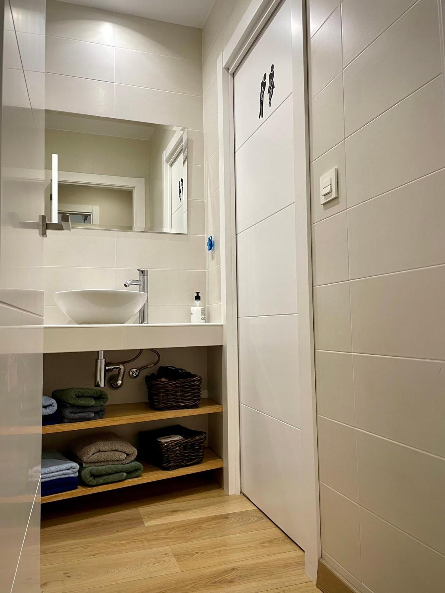 Apartamento nuevo céntrico en jaca Exterior foto
